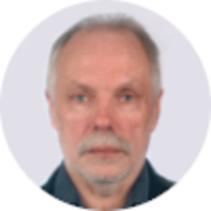 Zdjęcie portretowe Andrzeja Raaba