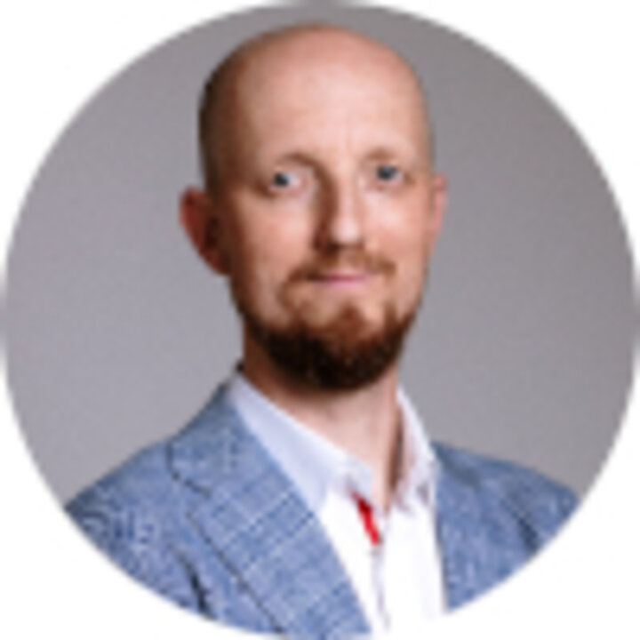 Zdjęcie portretowe Dariusza Tokarczyka